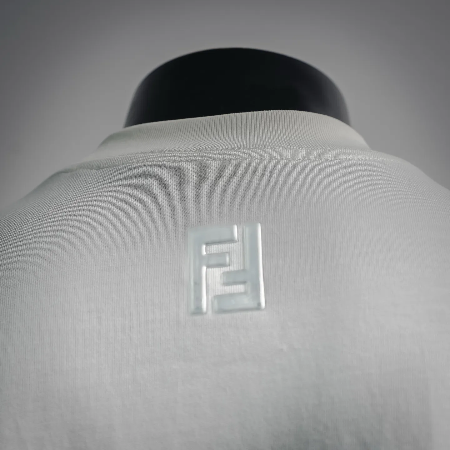 130 Fendi/ F T g ， ， ， ， ， Breathable 。 FF ， + ： ， ， ； White ， ， ， 。 ， ， ， ， 。 ：Black White Size：S-XL